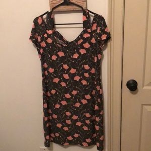 Roz & Ali cold shoulder flutter sleeve slip dress